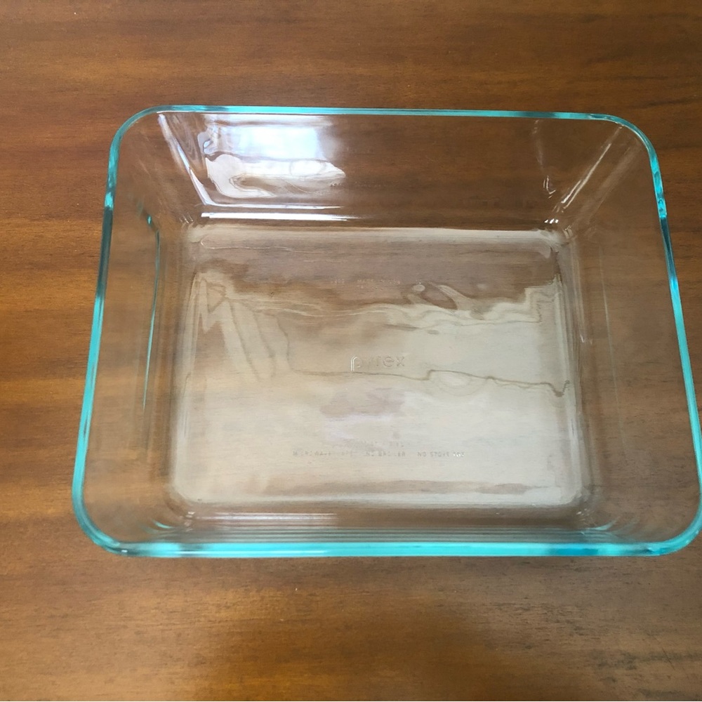 Pyrex dish #7212